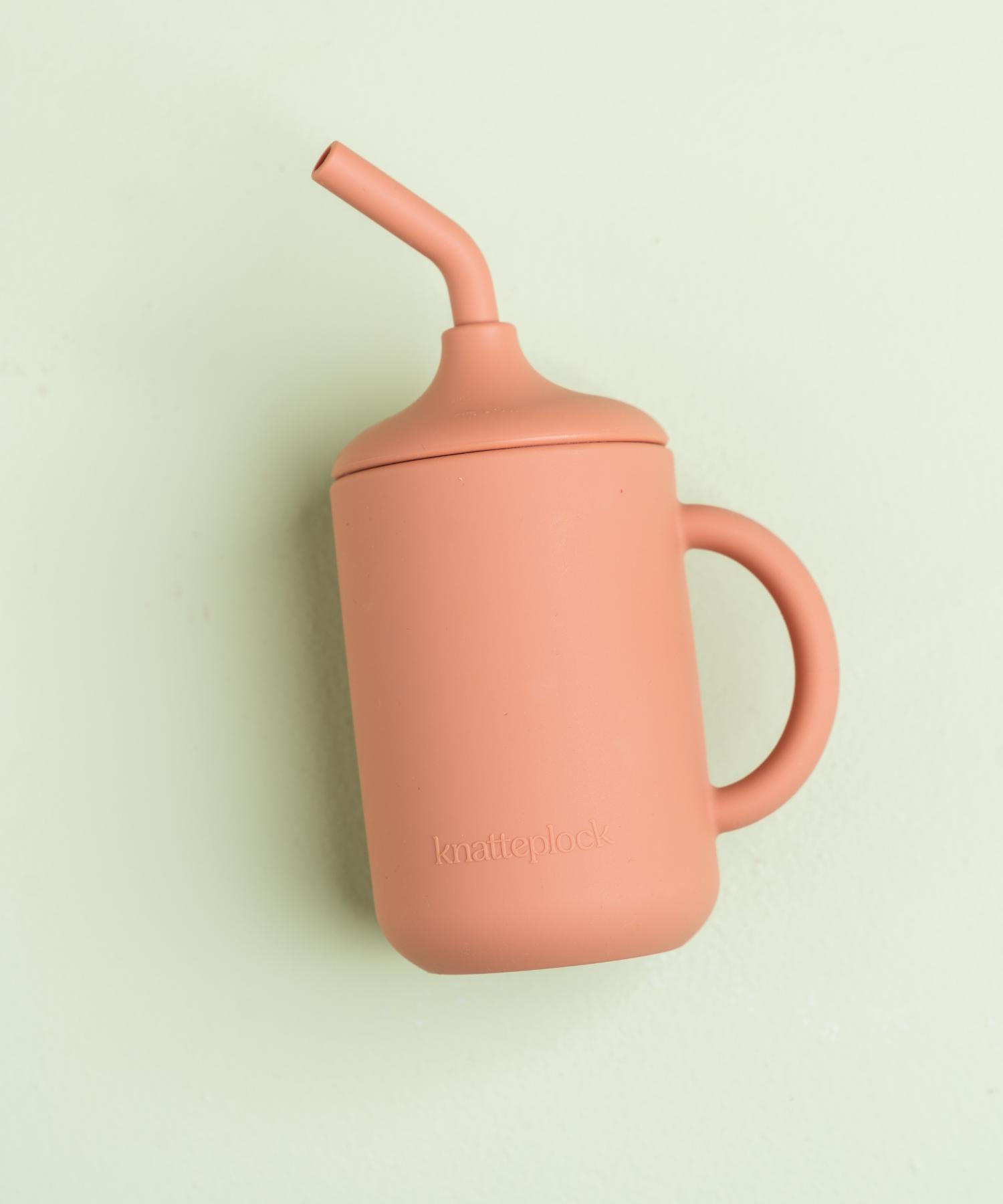 Stor barnmugg med sugrör Knatteplock 