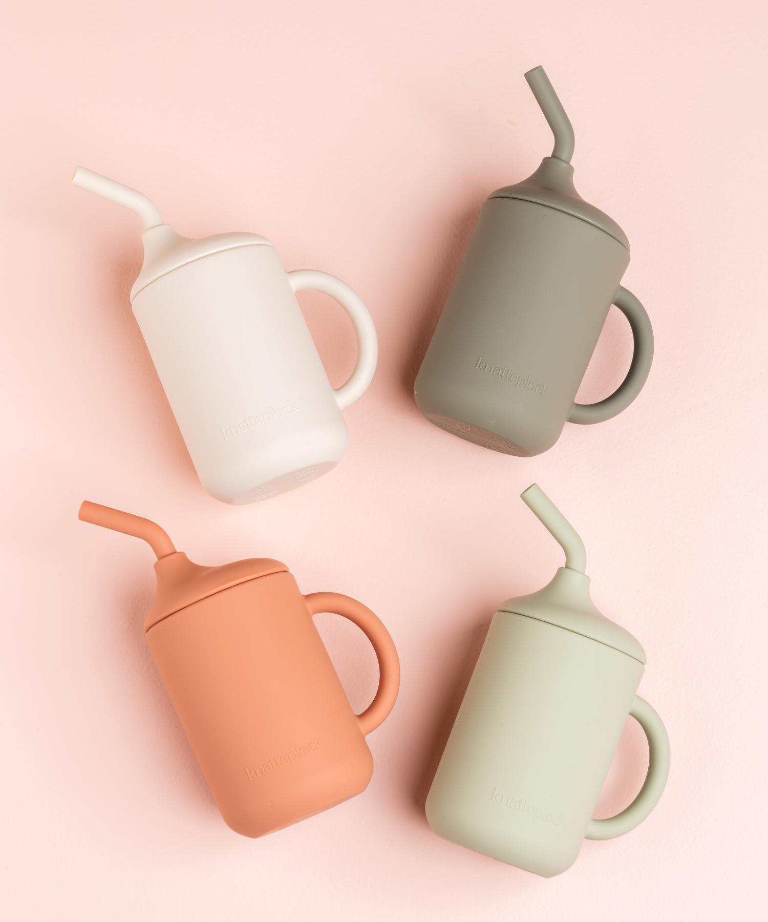 Stor barnmugg med sugrör Knatteplock alla färger 