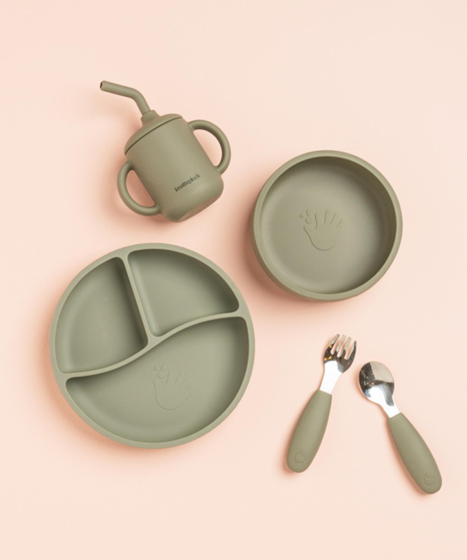 Barneservise_dusty_green